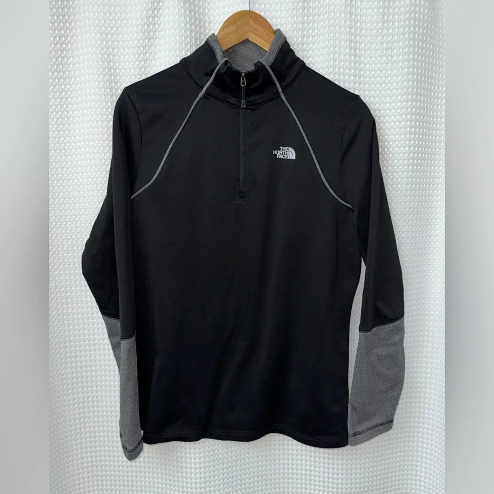 The North Face black 1/4 zip size Large - Picture 2 of 15